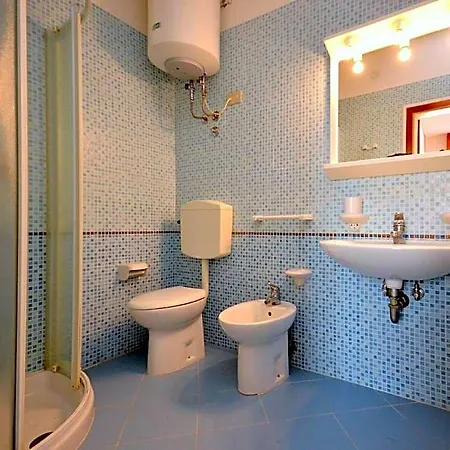 Hotel Spacious For Up To 7 Guests With Balcony By Beahost Bibione