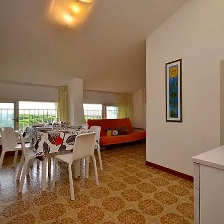 Hotel Spacious For Up To 7 Guests With Balcony By Beahost